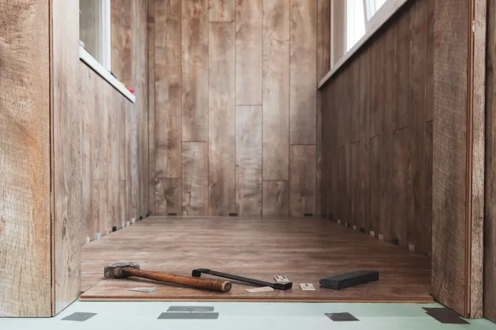 Ламинат на балконе