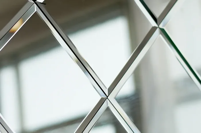 Зеркальная плитка с фацетом