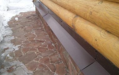 Отливы для фундамента своими руками: инструкция по монтажу и выбору материалов