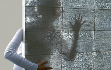 Гибкий бетон: современный материал для бесшовных полов, мебели и сложной отделки